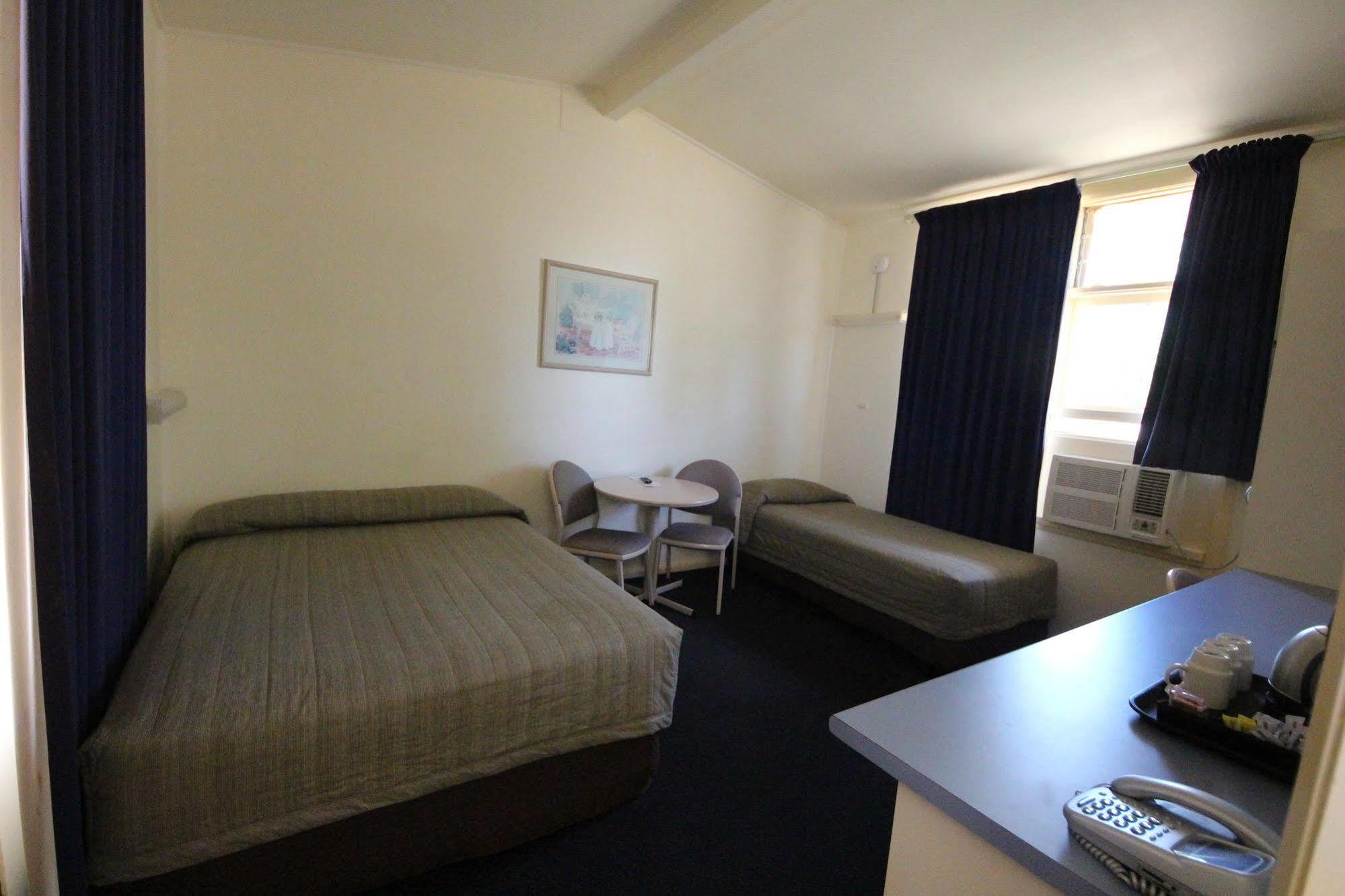 Coolabah Motel Walgett Εξωτερικό φωτογραφία
